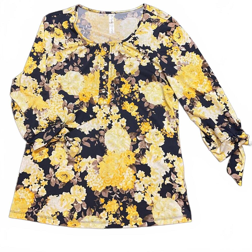 Yellow & Black Floral Print Women's Knit Top